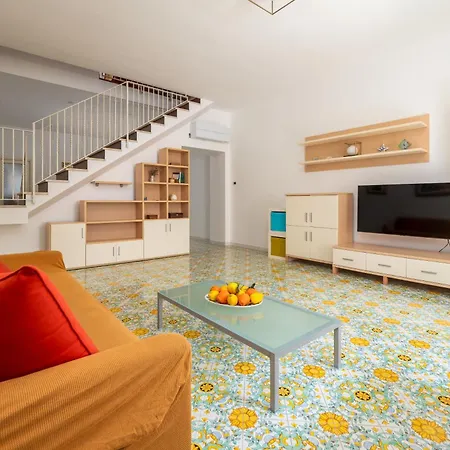 Marinella Mia House Old Town Апартаменты Сорренто