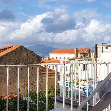 Marinella Mia House Old Town Апартаменты *
