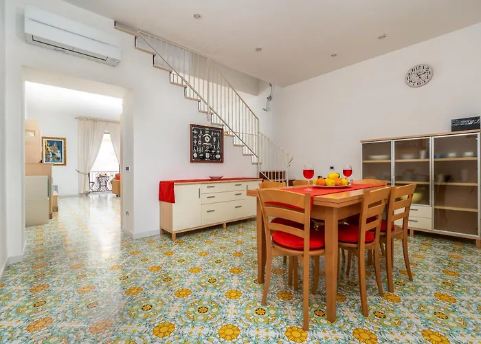 Marinella Mia House Old Town